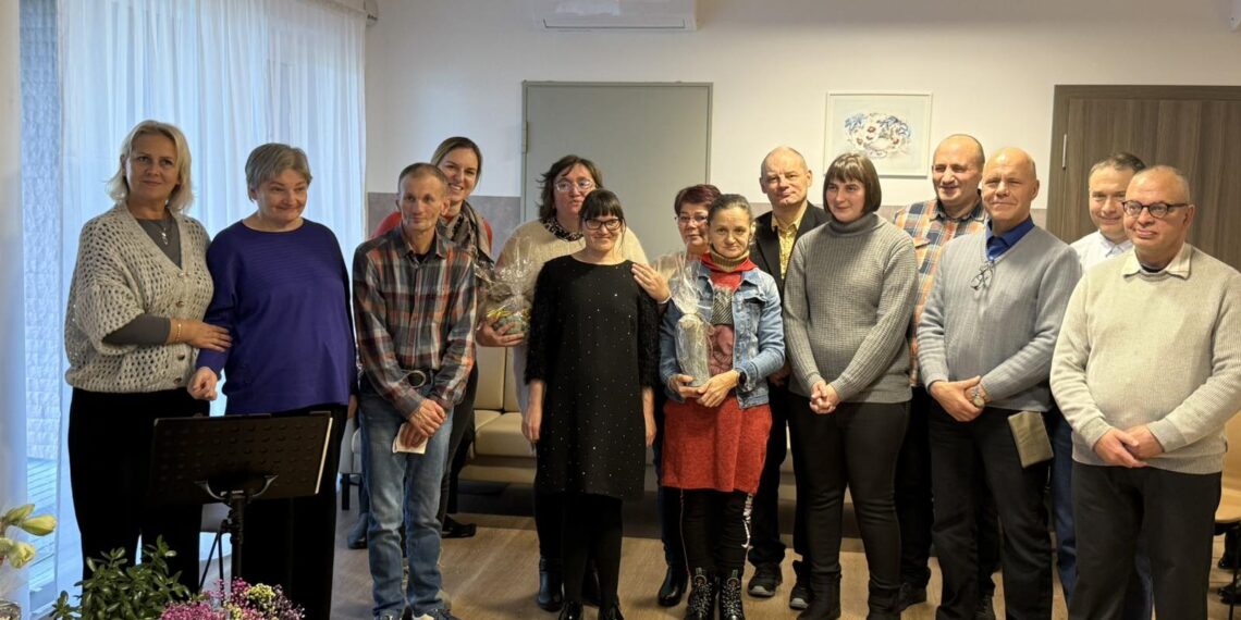 Gelgaudiškio „Šaltinio“ grupinio gyvenimo namai šventė pirmąjį gimtadienį