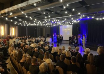 Šventinis verslo dienos vakaras Marijampolėje: apdovanojimai, padėkos ir įkvepiantys palinkėjimai