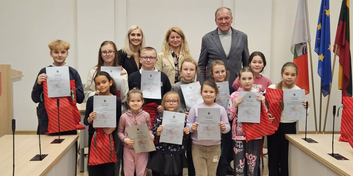 Įteikti konkurso „Saugi šeima – saugus aš“ apdovanojimai