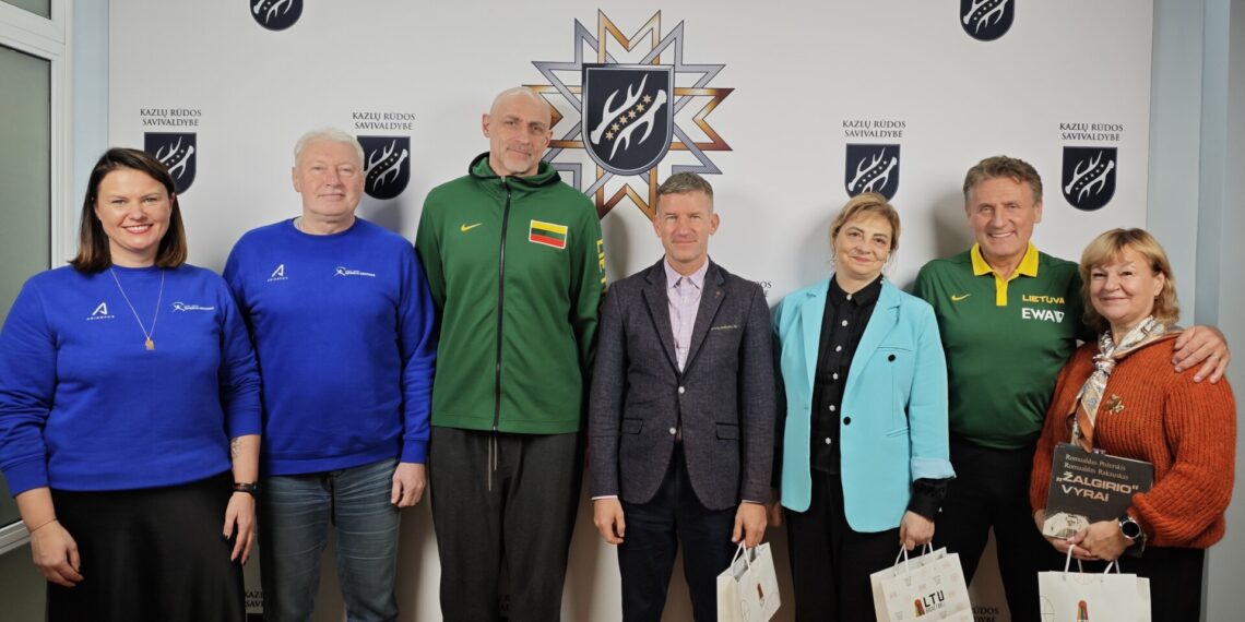 Kazlų Rūdoje lankėsi legendiniai Lietuvos krepšininkai