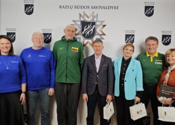 Kazlų Rūdoje lankėsi legendiniai Lietuvos krepšininkai