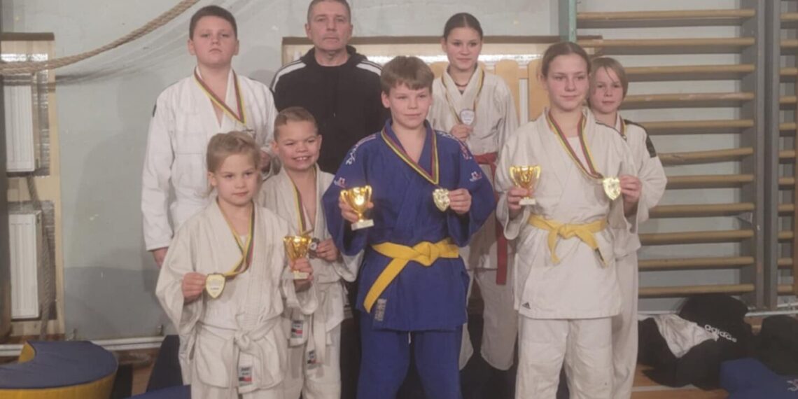 Kazlų Rūdos sporto centro dziudo imtynininkų solidūs pasirodymai Simne