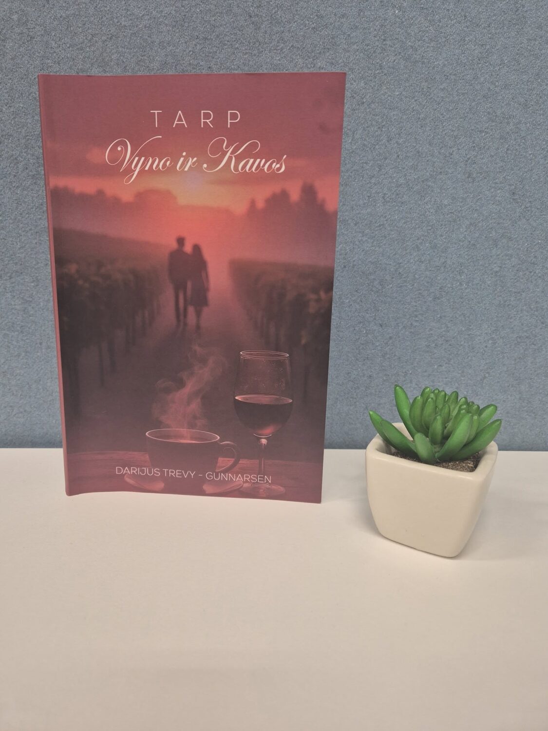 Knygos „Tarp vyno ir kavos“ pristatymas