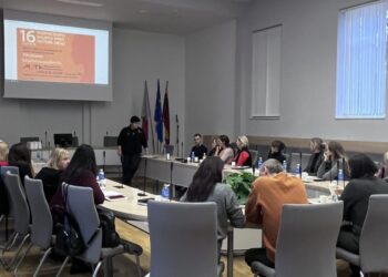 Šakių rajono savivaldybėje surengta konferencija skirta visuomenės švietimui ir smurto atpažinimui