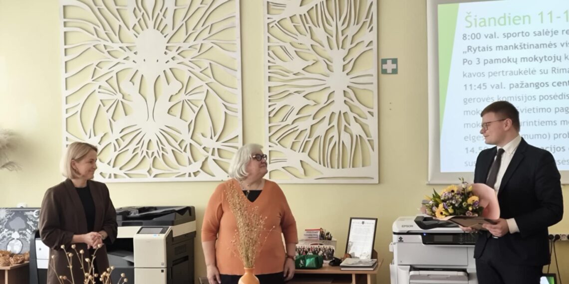 Vilkaviškio „Aušros“ gimnazijoje atsisveikinta su ilgamete anglų kalbos mokytoja