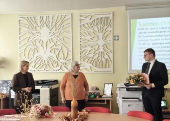 Vilkaviškio „Aušros“ gimnazijoje atsisveikinta su ilgamete anglų kalbos mokytoja