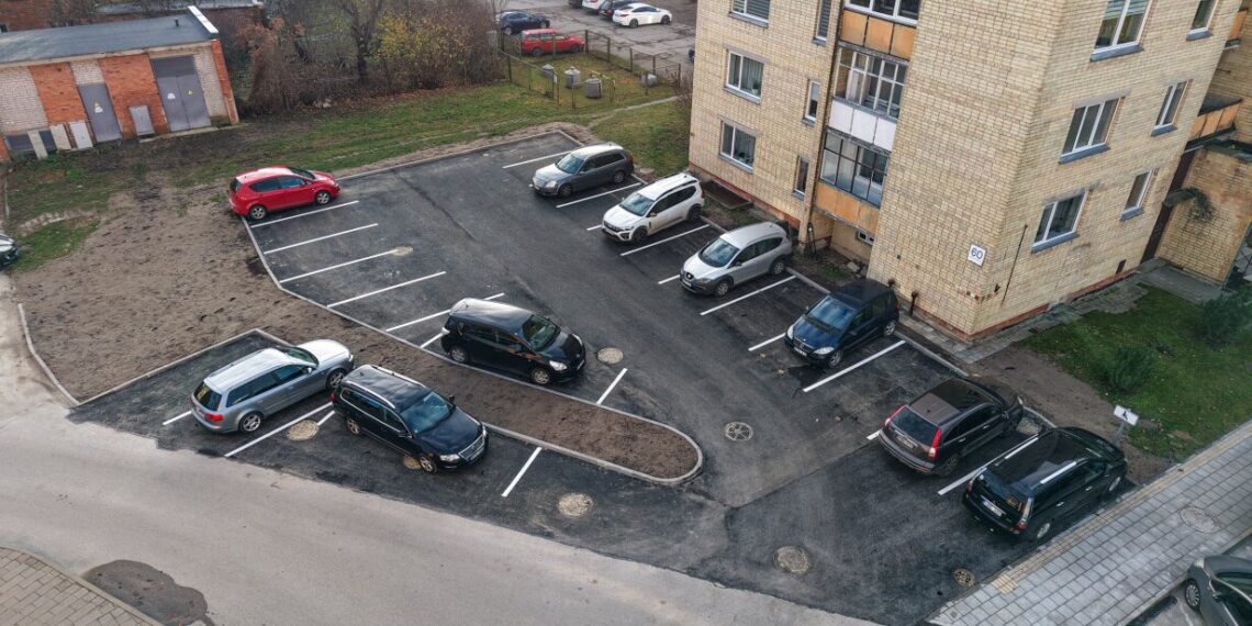 Marijampolėje – dvi naujos, patogios ir saugios automobilių stovėjimo aikštelės