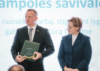 Marijampolė apdovanota už nuoseklų darbą švietime