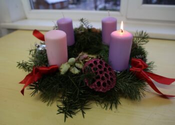 Igliaukoje surengta Advento vainikų pynimo edukacija
