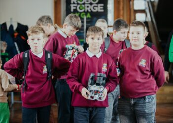 Antrasios „RoboForge lyga“ varžybos vėl subūrė jaunimą technologijų iššūkiams