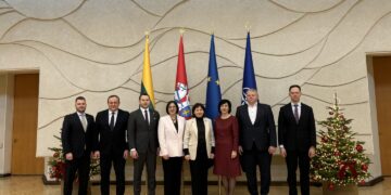 Aštuonios ministerijos bendradarbiaus skatinant šalies socialinės ekonomikos plėtrą