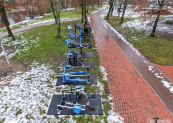 Rygiškių Jono gimnazijos stadione – naujos kartos treniruokliai