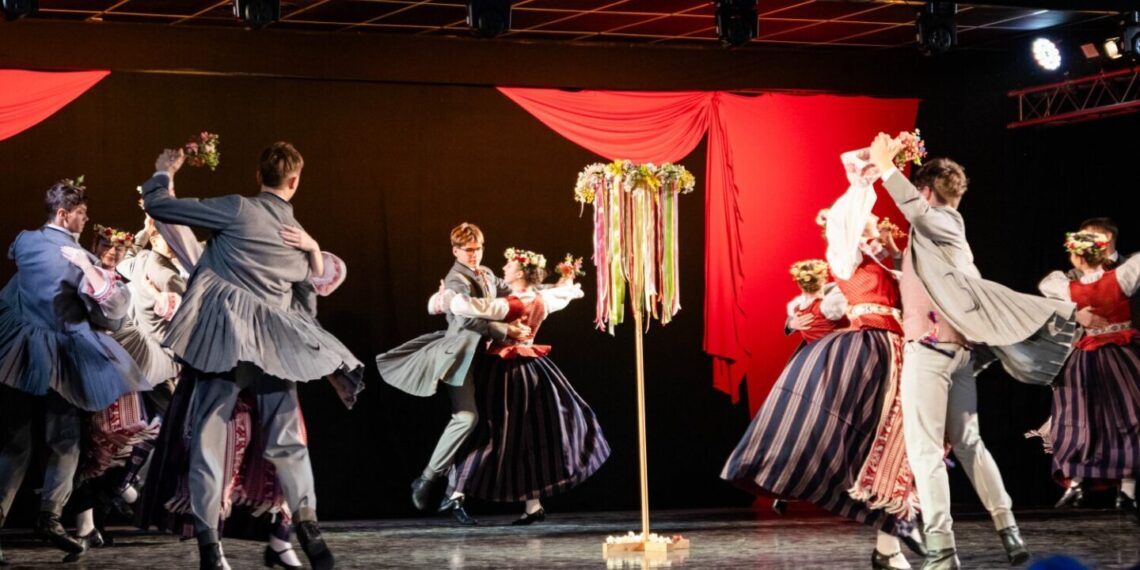 Liaudiškų šokių grupė „Pynė“ svečiavosi festivalyje „Naujųjų metų kokteilis“ Latvijoje
