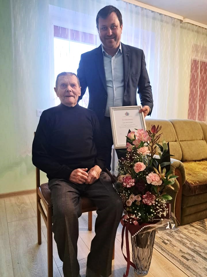 Šimtojo jubiliejaus proga pasveikintas Juozas Aželskas