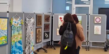 Draugystės bibliotekoje – Marijampolės savivaldybės neįgaliųjų draugijos rankdarbių ir dizaino studijos „Fantazija" kūrybinių darbų paroda