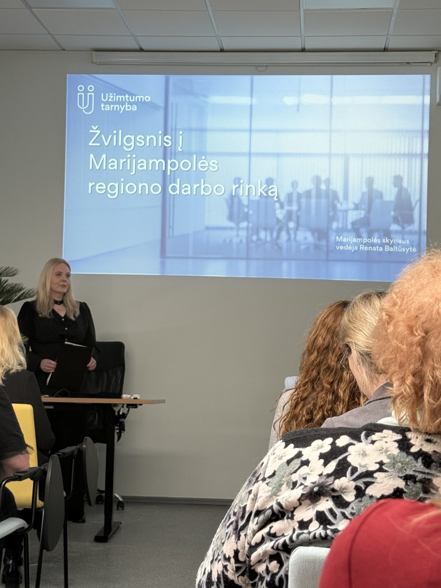 Marijampolėje aptarta regiono darbo rinka ir darbdaviams aktualios Užimtumo tarnybos priemonės