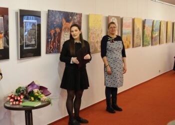 Marijampolėje atidaryta Monikos Smilgytės kūrybos darbų paroda „Spalvų pasaulis“