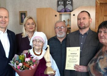 Aldonai Krapavickienei įteiktas etninės kultūros puoselėtojos apdovanojimas