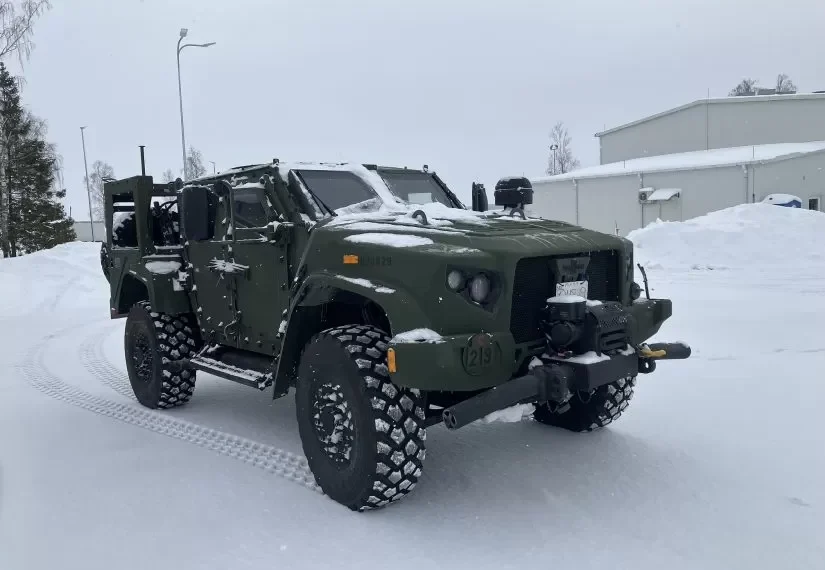 Šarvuotieji visureigiai JLTV