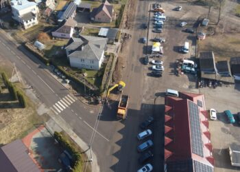 Šakiuose modernizuojama infrastruktūra: Aušros gatvėje tiesiamas pėsčiųjų ir dviračių takas