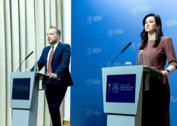 Susisiekimo ministras Juras Taminskas ir Ministrė Pirmininkė Inga Ruginienė