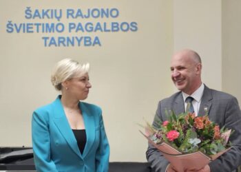 Naujas etapas Švietimo pagalbos tarnyboje: pasveikinta naujoji vadovė