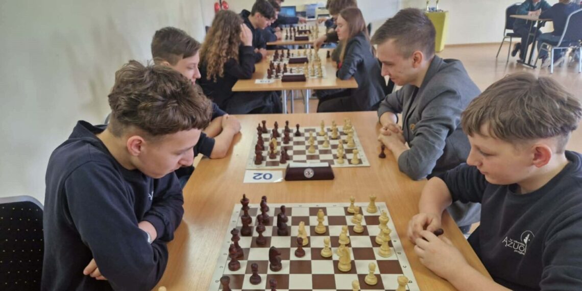 Vilkaviškyje įvyko rajono mokyklų šachmatų finalinis turnyras