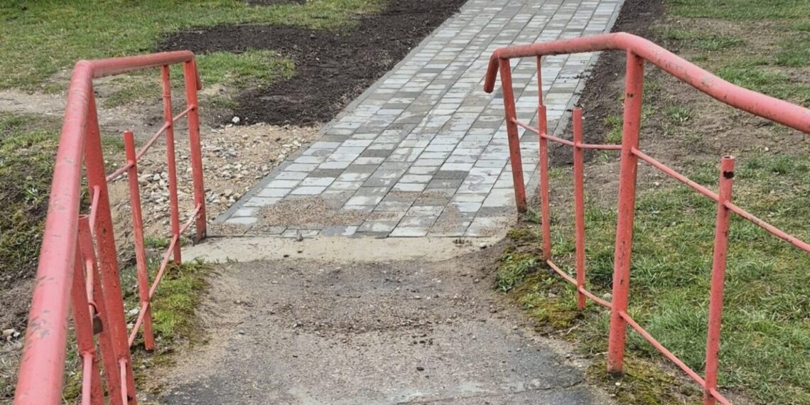 Pradedami Meilės tilto per Vilkaujos upę atnaujinimo darbai