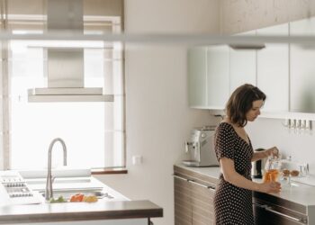 Dantų implantai: 12 klausimų, kuriuos Google užduoda dažniau nei odontologui