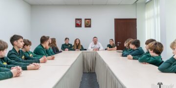 Smalsumas, kuris įkvepia: Marijampolės savivaldybėje skambėjo šeštokų klausimai
