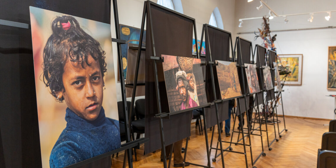 Marijampolėje atidaryta Romualdo Požerskio fotografijų paroda „Paslaptingas Bangladešas“