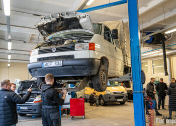Antro gyvenimo sulaukę Marijampolės savivaldybės automobiliai keliaus į Ukrainą