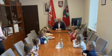 „Zuikučiai“ užėmė mero kėdę: Šakių rajono savivaldybėje šeimininkavo priešmokyklinukai