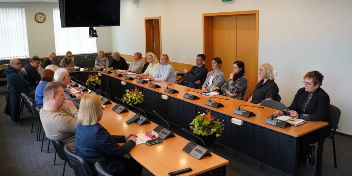 Vilkaviškio rajono savivaldybėje aptartas pasirengimas Moksleivių dainų šventei