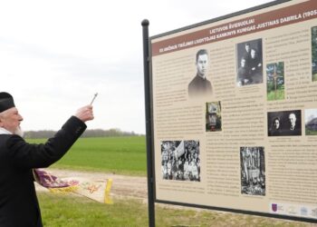 Atidengtas atminimo ženklas Sūduvos krašto kunigams