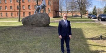 Marijampolėje viešėjo Krašto apsaugos ministras Robertas Kaunas