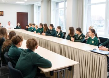 Marijampolės savivaldybėje apsilankė Marijampolės marijonų gimnazijos šeštokai