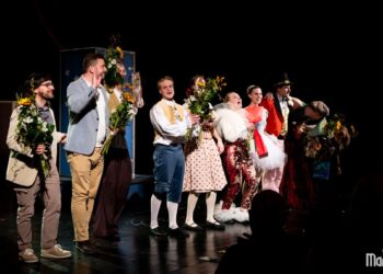Teatras grįžta su nauja energija: įvyko pirmojo profesionalios trupės spektaklio premjera Marijampolėje