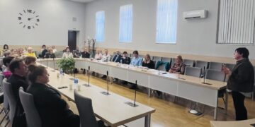 Šakių specialistai aptarė, kaip atpažinti seksualinį smurtą artimoje aplinkoje