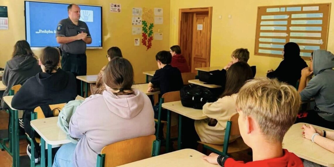 Šakių rajono ugdymo įstaigose – dėmesys prekybos žmonėmis prevencijai