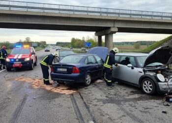 Avarija kelyje A5: po Šunskų viaduku susidūrė trys automobiliai