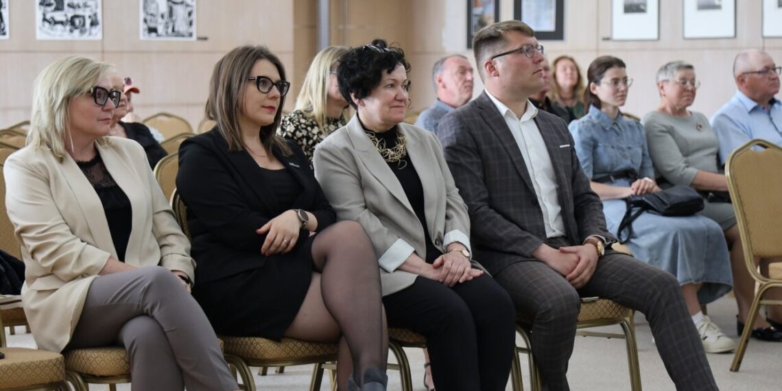 Marijampolėje atidaryta Sūduvos menininkų paroda