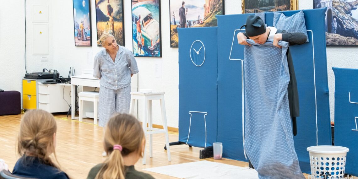 Teatralizuoti garsiniai pasakų skaitymai sugrįžta – Marijampolėje vėl skambės pasakos