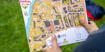 Marijampolėje įsibėgėja Sporto savaitė: Poezijos parką užplūdo orientavimosi sporto gerbėjai