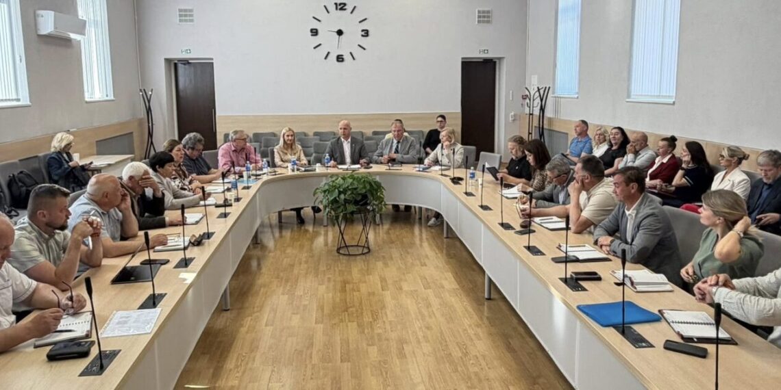 Kasmėnesiniame seniūnų susirinkime – dėmesys viešosioms paslaugoms ir rajonui