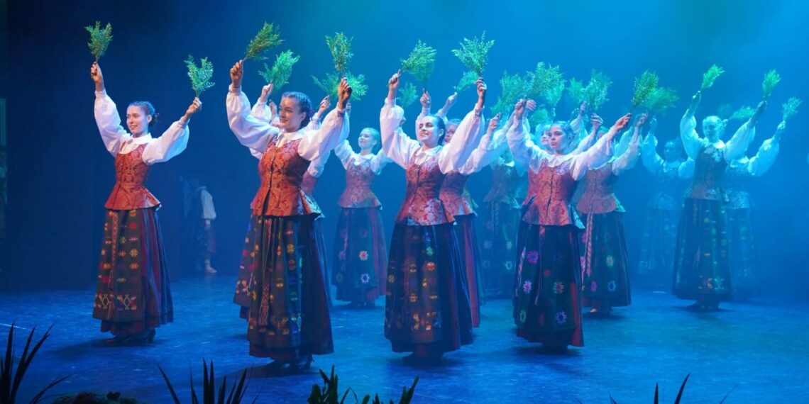 Šokių studija „Šokantys bateliai“ mokslo metus užvėrė įspūdingu koncertu