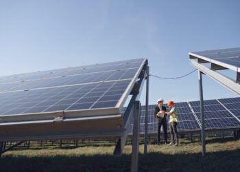 Saulės elektrinė be kaupiklio: ar Lietuvoje jau tampa pasenusiu sprendimu?