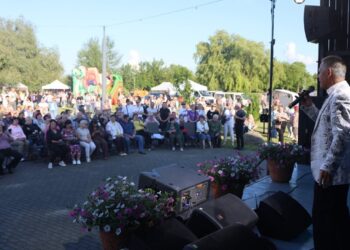 Šunskų miestelio šventėje – istorinis akcentas ir atminimo medis Prezidentui Kaziui Griniui