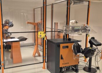 Iš Geteborgo į Marijampolę: „CIE LT Forge“ inžinieriai stiprino robotikos žinias viename moderniausių mokymų centrų regione