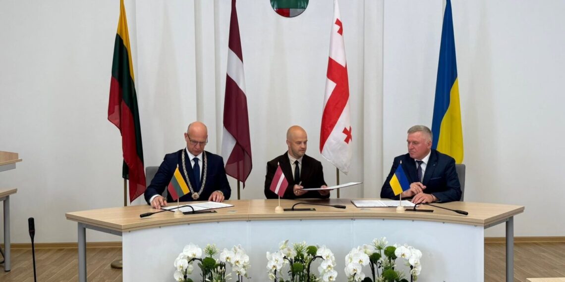 Tarptautinis bendradarbiavimas tęsiamas: atnaujintas keturšalis savivaldybių memorandumas